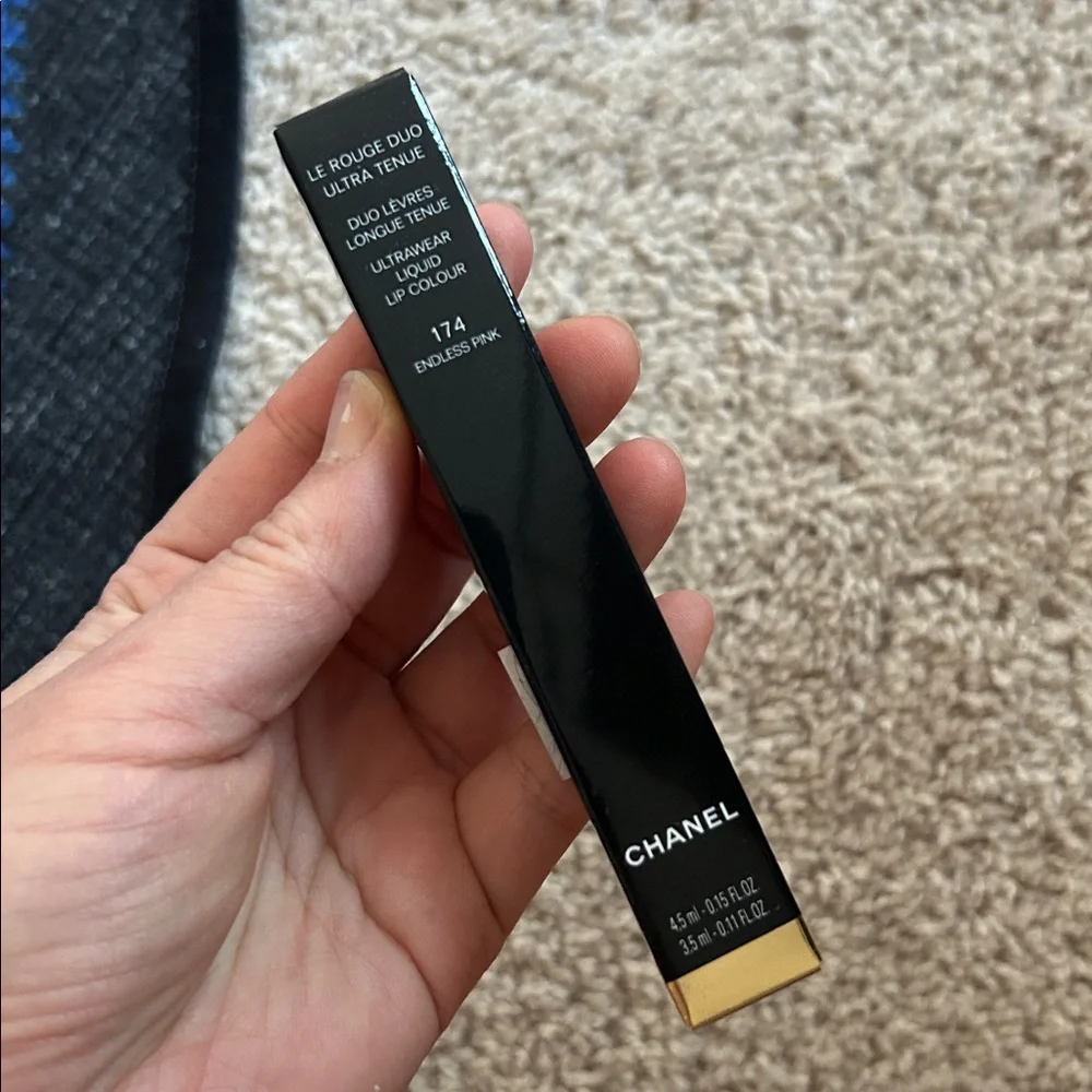 CHANEL Le Rouge Duo Ultra Tenue 174